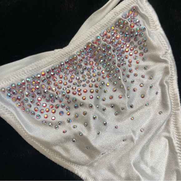 34B 2pcs Vs Victoria’s Secret Crystal Bombshell 2010 Fashion Show Bra and Panty - Picture 12 of 17